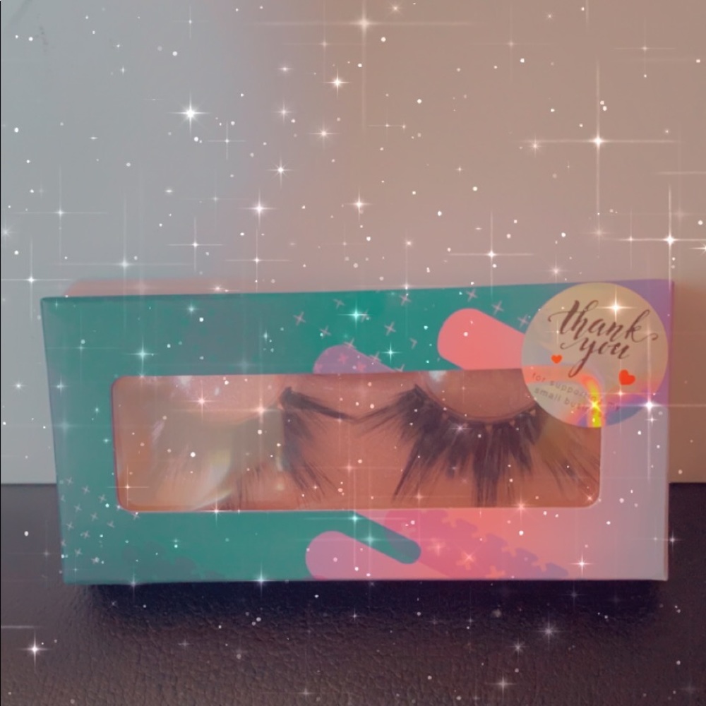 25MM Mink Lashes!!!!